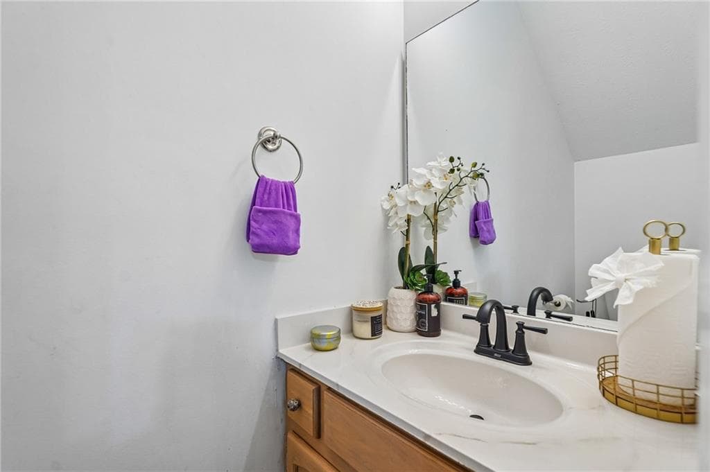 2 bedroom, 3 bathroom, 1,470 sq ft townhouse for sale at 3965 Wolcott Circle, Atlanta, GA 30340 — photo 10