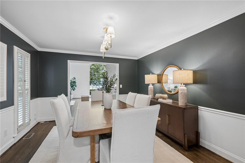 3 bedroom, 3 bathroom, 2,652 sq ft single family residence for sale at 1175 Chalfont Walk, Atlanta, GA 30319 — photo 7