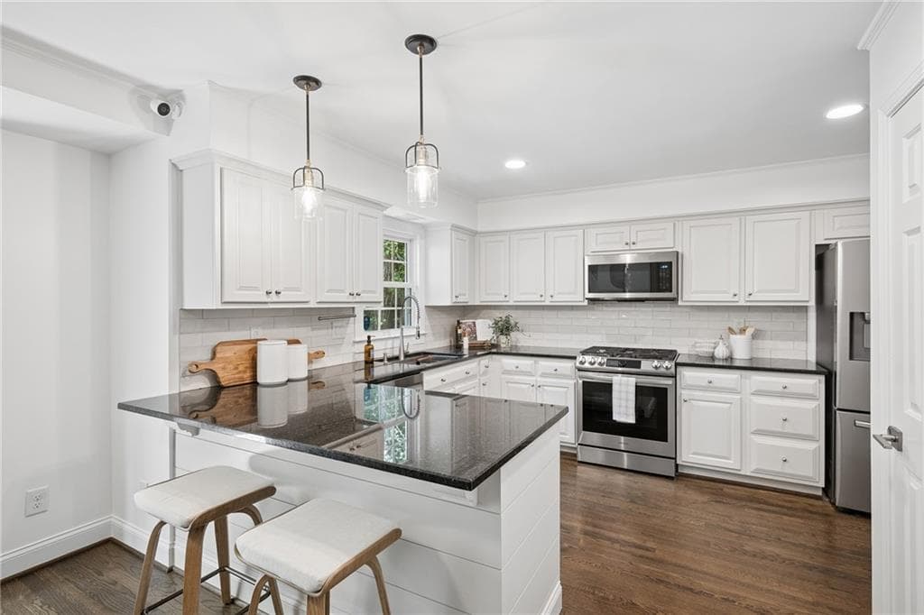 3 bedroom, 3 bathroom, 2,652 sq ft single family residence for sale at 1175 Chalfont Walk, Atlanta, GA 30319 — photo 10