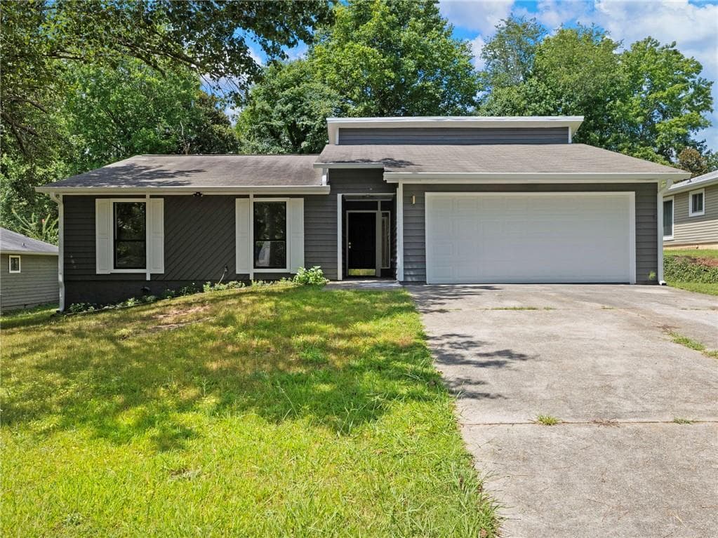 3 bedroom, 2 bathroom, 1,575 sq ft single family residence for rent at 2645 Trotters Walk Trail, Snellville, GA 30078 for $2,000 a month — photo 1 of 37