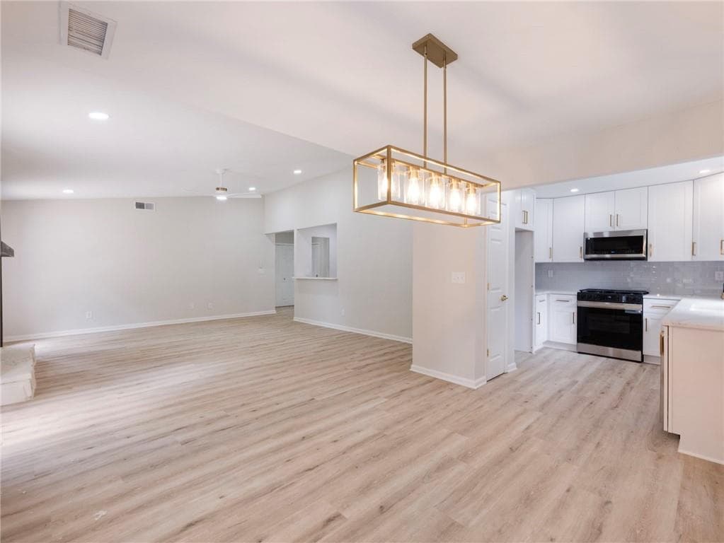 3 bedroom, 2 bathroom, 1,575 sq ft single family residence for rent at 2645 Trotters Walk Trail, Snellville, GA 30078 for $2,000 a month — photo 9