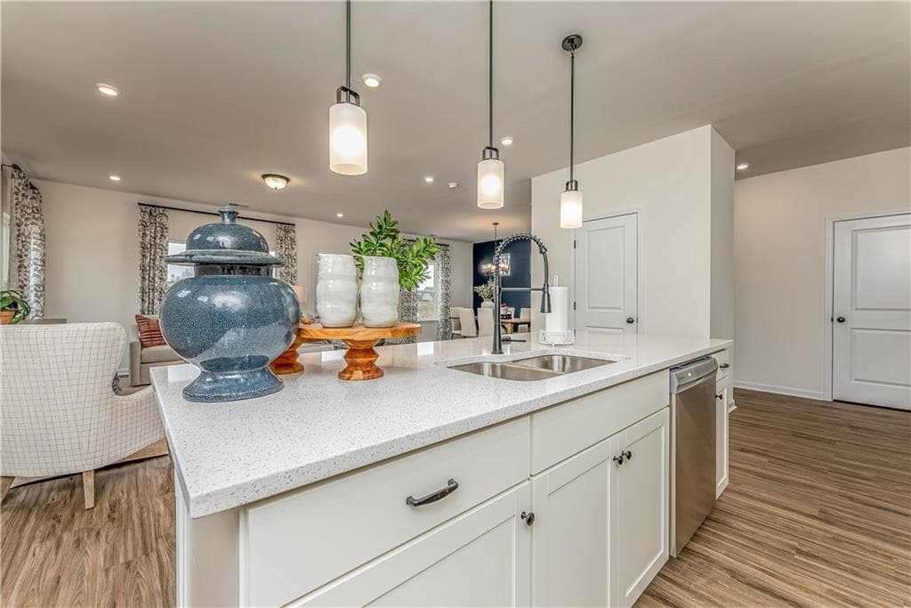 4 bedroom, 3 bathroom, 2,237 sq ft single family residence under contract at 89 Southland Drive, Ringgold, GA 30736 — photo 4
