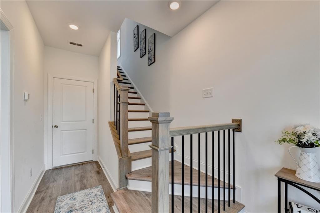 3 bedroom, 4 bathroom, 2,070 sq ft townhouse for rent at 522 Healy Drive, Cumming, GA 30040 for $2,900 a month — photo 6