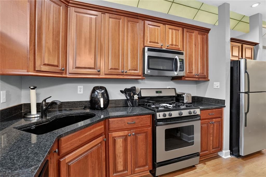 2 bedroom, 3 bathroom, 1,250 sq ft townhouse for sale at 751 Piedmont Avenue 3, Atlanta, GA 30308 — photo 8