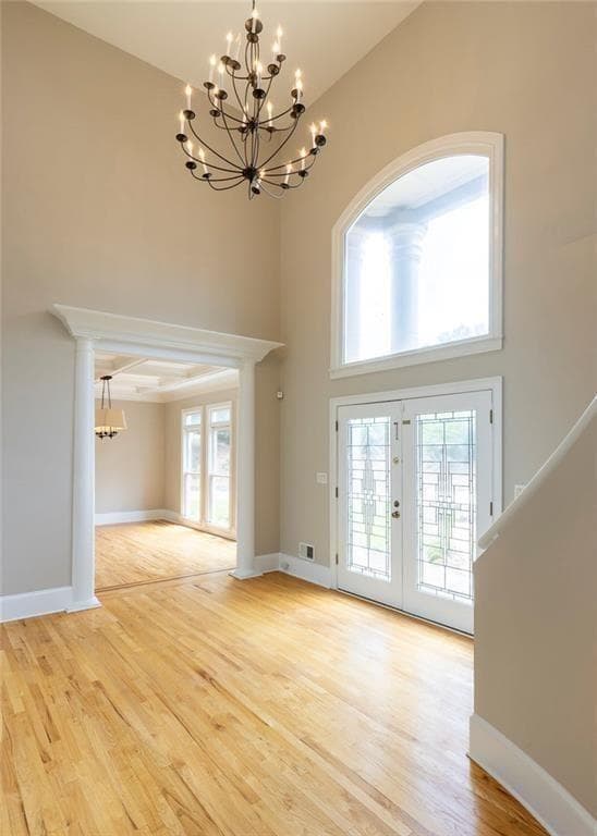 5 bedroom, 6 bathroom, 6,808 sq ft single family residence for sale at 8445 Sentinae Chase Drive, Roswell, GA 30076 — photo 6