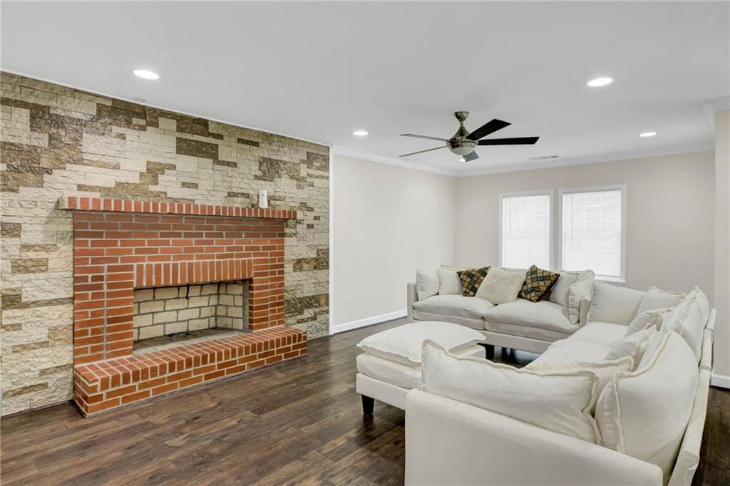 3 bedroom, 2 bathroom, 1,465 sq ft single family residence for sale at 10142 Puckett Street, Covington, GA 30014 — photo 3
