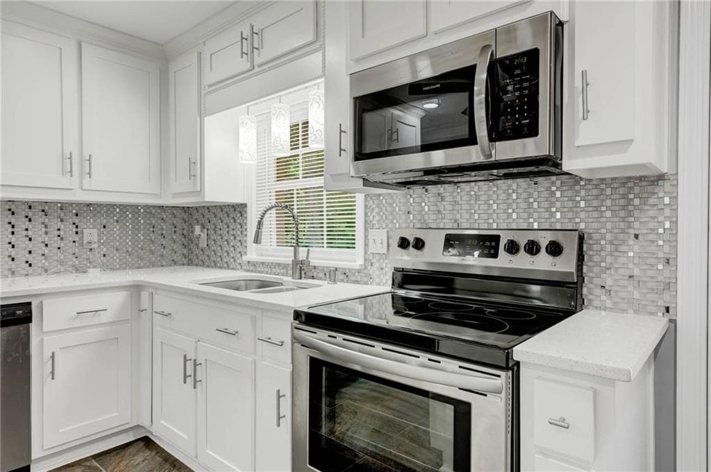 3 bedroom, 2 bathroom, 1,465 sq ft single family residence for sale at 10142 Puckett Street, Covington, GA 30014 — photo 8