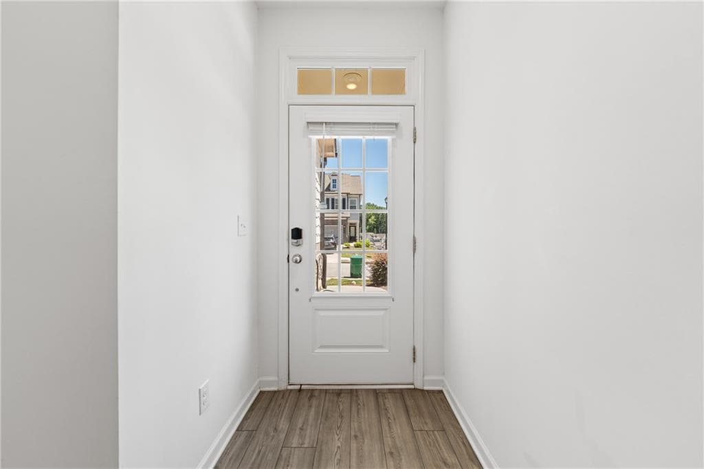 3 bedroom, 3 bathroom, 1,892 sq ft townhouse for rent at 575 Sausalito Walk, Suwanee, GA 30024 for $2,500 a month — photo 4