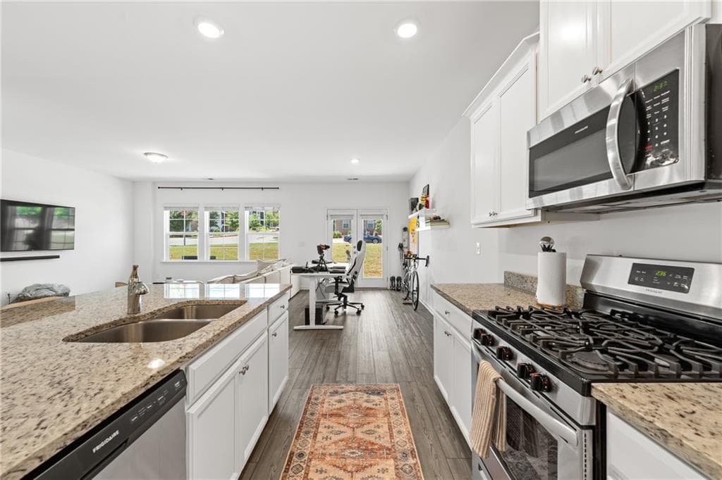 3 bedroom, 3 bathroom, 1,892 sq ft townhouse for rent at 575 Sausalito Walk, Suwanee, GA 30024 for $2,500 a month — photo 8