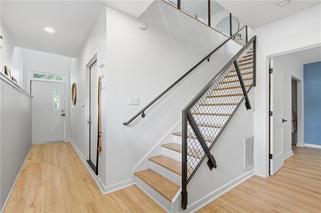2 bedroom, 3 bathroom, 1,892 sq ft townhouse for sale at 1278 Eames Green, Atlanta, GA 30318 — photo 7