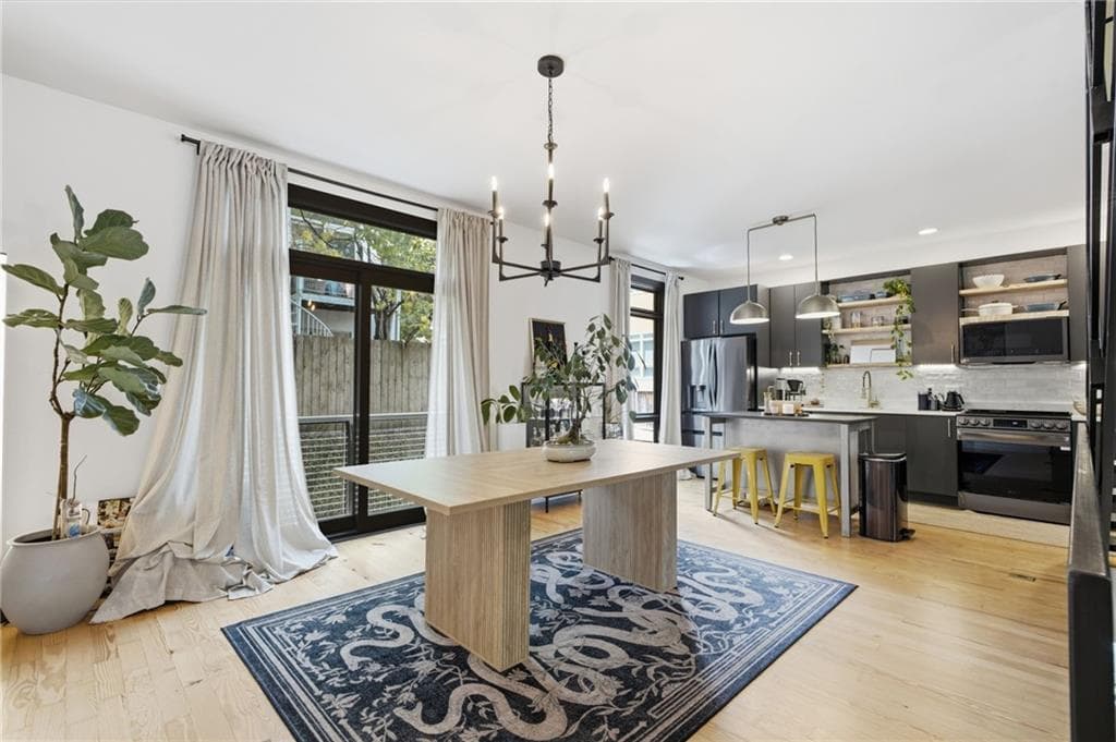 2 bedroom, 3 bathroom, 1,892 sq ft townhouse for sale at 1278 Eames Green, Atlanta, GA 30318 — photo 5