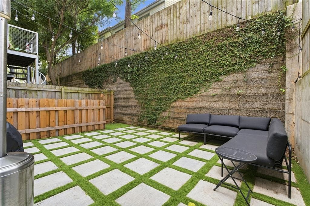 2 bedroom, 3 bathroom, 1,892 sq ft townhouse for sale at 1278 Eames Green, Atlanta, GA 30318 — photo 3