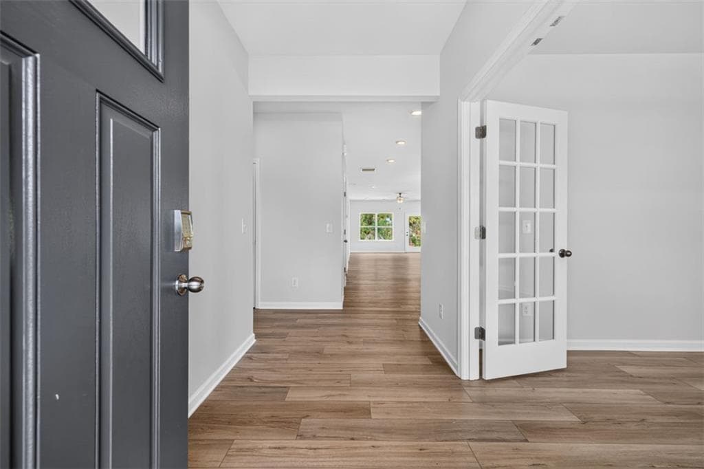 3 bedroom, 2 bathroom, 1,803 sq ft single family residence for sale at 120 Summerfield Place Drive, Carrollton, GA 30117 — photo 4