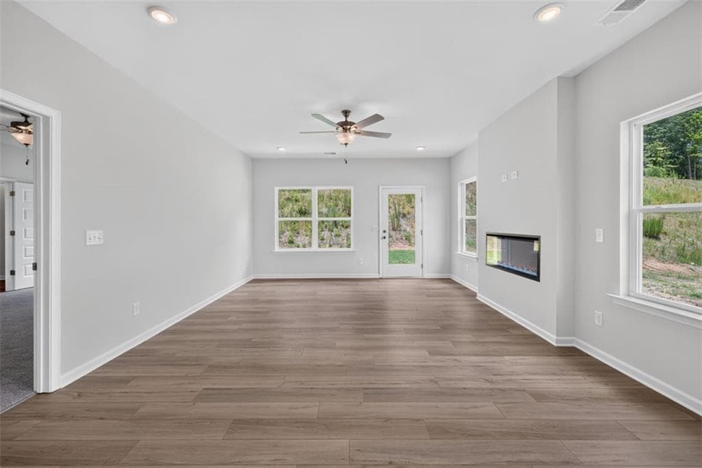 3 bedroom, 2 bathroom, 1,803 sq ft single family residence for sale at 120 Summerfield Place Drive, Carrollton, GA 30117 — photo 8