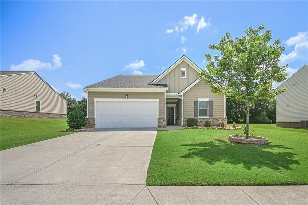 4 bedroom, 2 bathroom, 1,839 sq ft single family residence for sale at 155 Siena Drive, Cartersville, GA 30120