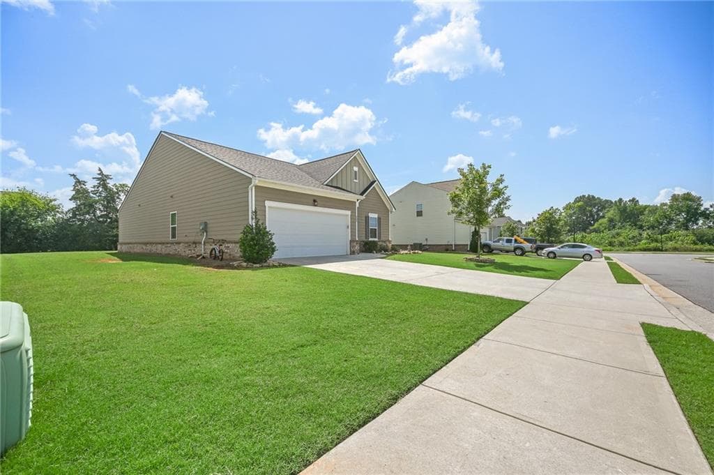 4 bedroom, 2 bathroom, 1,839 sq ft single family residence for sale at 155 Siena Drive, Cartersville, GA 30120 — photo 2