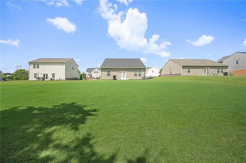 4 bedroom, 2 bathroom, 1,839 sq ft single family residence for sale at 155 Siena Drive, Cartersville, GA 30120 — photo 6
