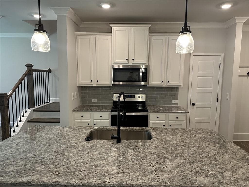 3 bedroom, 3 bathroom, 2,033 sq ft townhouse for rent at 4553 Cypress Park Drive, Gainesville, GA 30504 for $1,950 a month — photo 4