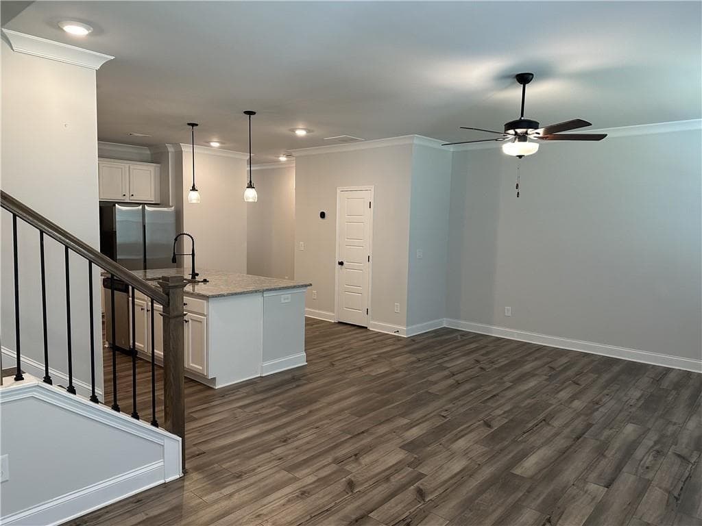 3 bedroom, 3 bathroom, 2,033 sq ft townhouse for rent at 4553 Cypress Park Drive, Gainesville, GA 30504 for $1,950 a month — photo 6