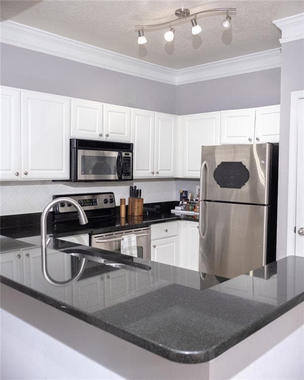 1 bedroom, 1 bathroom, 752 sq ft condominium for rent at 1850 Cotillion Drive 1116, Atlanta, GA 30338 for $1,650 a month — photo 6