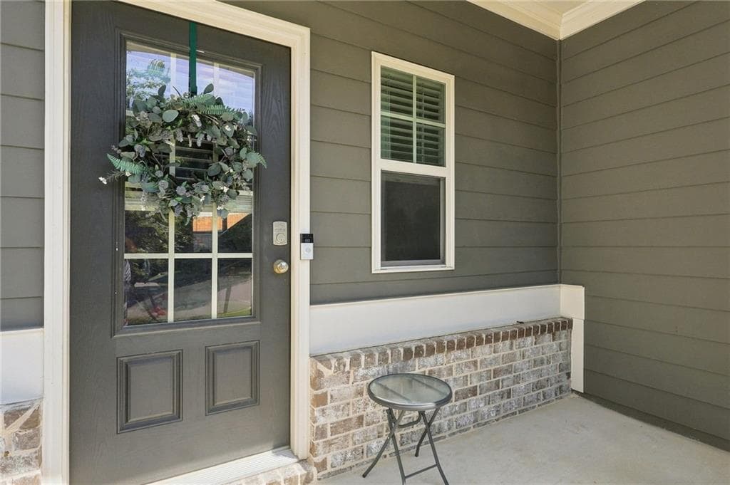 3 bedroom, 3 bathroom, 1,888 sq ft single family residence for sale at 327 Winston Circle, Canton, GA 30114 — photo 2