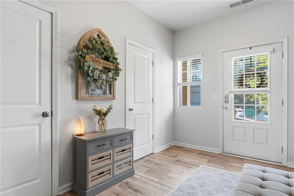 3 bedroom, 3 bathroom, 1,888 sq ft single family residence for sale at 327 Winston Circle, Canton, GA 30114 — photo 4