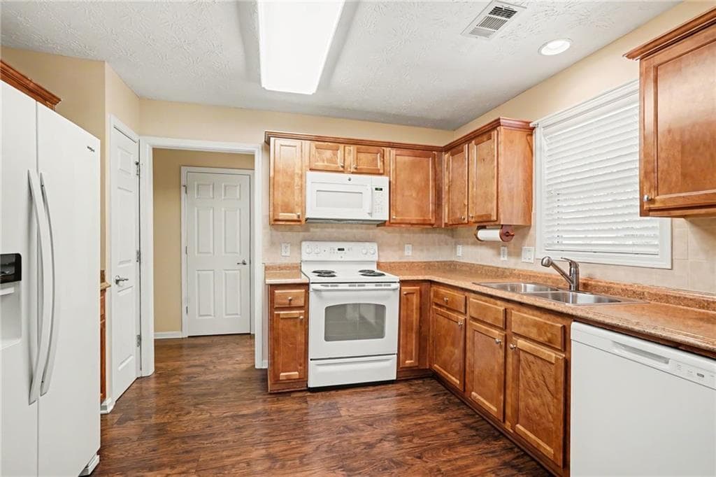 3 bedroom, 2 bathroom, 1,490 sq ft single family residence for sale at 31 Bramble Court, Jefferson, GA 30549 — photo 7