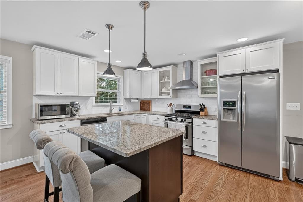 3 bedroom, 3 bathroom, 2,318 sq ft single family residence for sale at 1882 Cambria Avenue, Atlanta, GA 30318 — photo 4