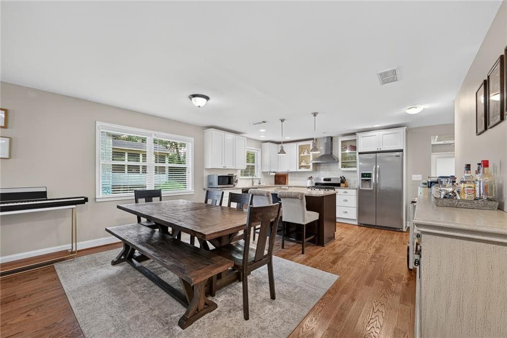 3 bedroom, 3 bathroom, 2,318 sq ft single family residence for sale at 1882 Cambria Avenue, Atlanta, GA 30318 — photo 5
