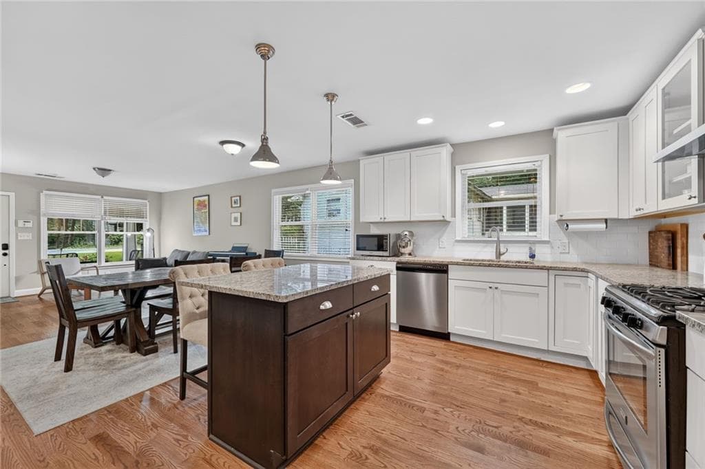3 bedroom, 3 bathroom, 2,318 sq ft single family residence for sale at 1882 Cambria Avenue, Atlanta, GA 30318 — photo 6