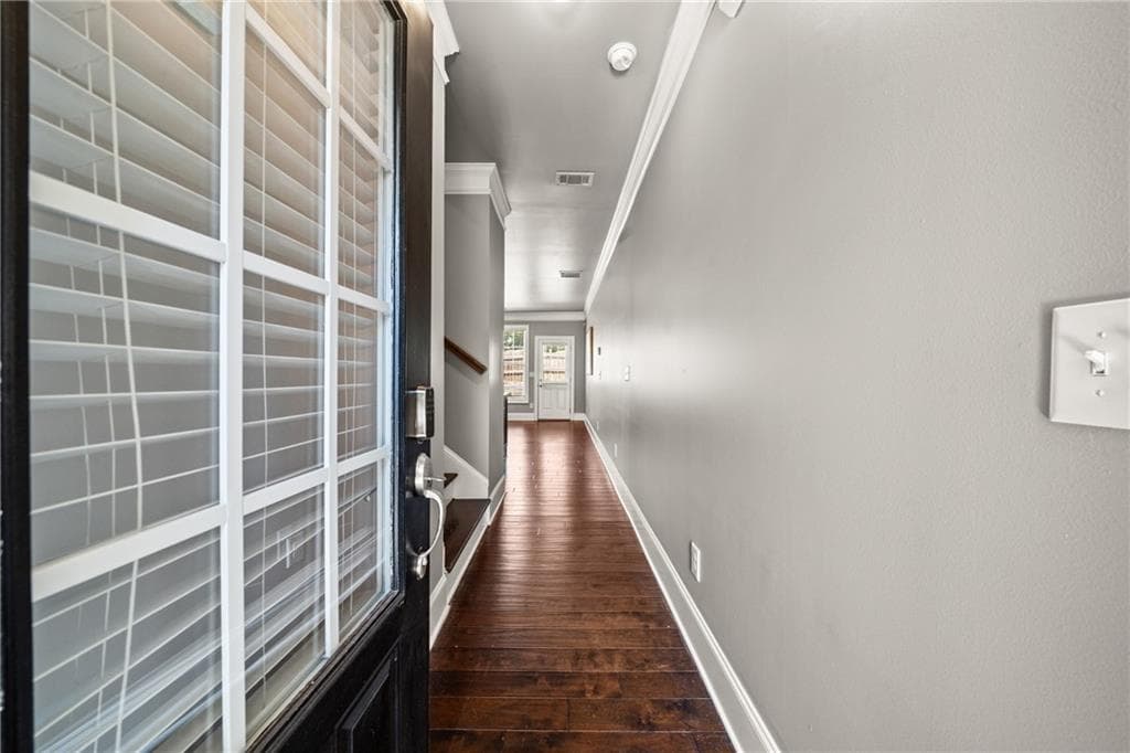 3 bedroom, 3 bathroom, 2,064 sq ft townhouse under contract at 2854 Jordan Oaks Lane 8, Decatur, GA 30033 — photo 2