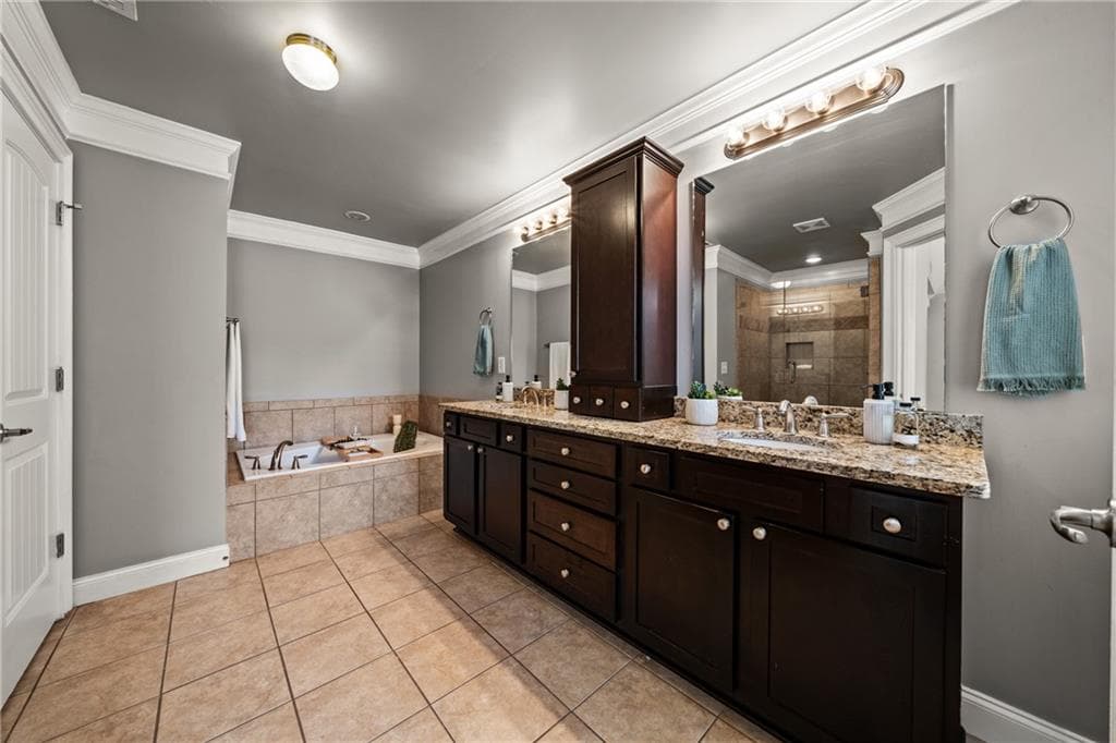 3 bedroom, 3 bathroom, 2,064 sq ft townhouse under contract at 2854 Jordan Oaks Lane 8, Decatur, GA 30033 — photo 7
