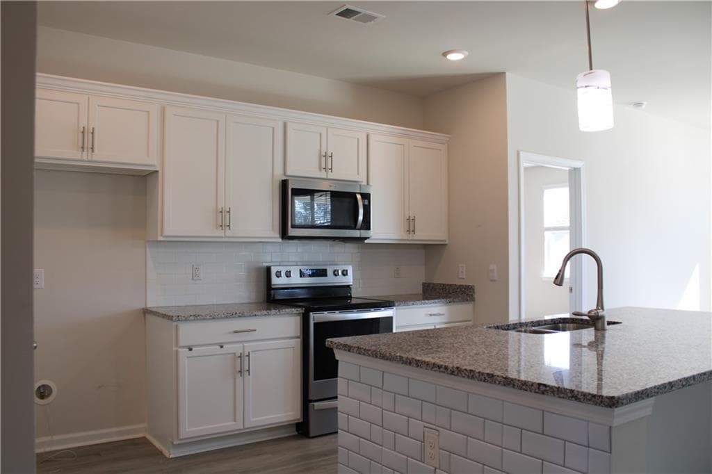 3 bedroom, 2 bathroom, 1,701 sq ft single family residence for rent at 3 Woodford Reserve Drive, Pooler, GA 31322 for $2,500 a month — photo 3