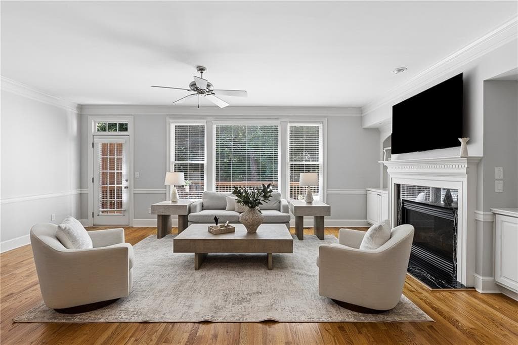 4 bedroom, 4 bathroom, 2,952 sq ft townhouse for sale at 4305 Village Green Drive, Roswell, GA 30075 — photo 4