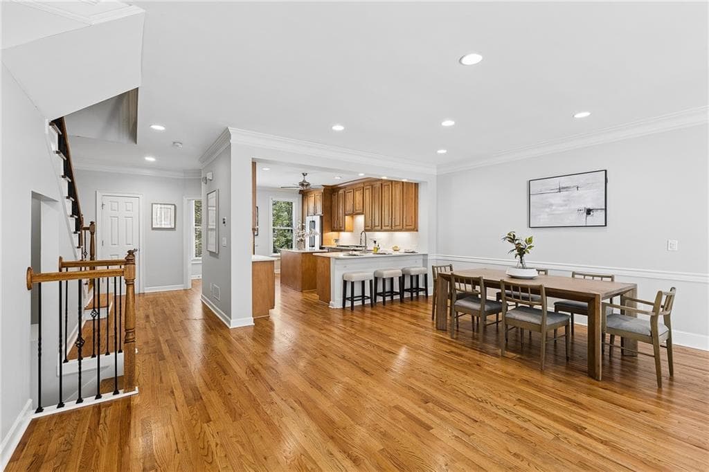 4 bedroom, 4 bathroom, 2,952 sq ft townhouse for sale at 4305 Village Green Drive, Roswell, GA 30075 — photo 10