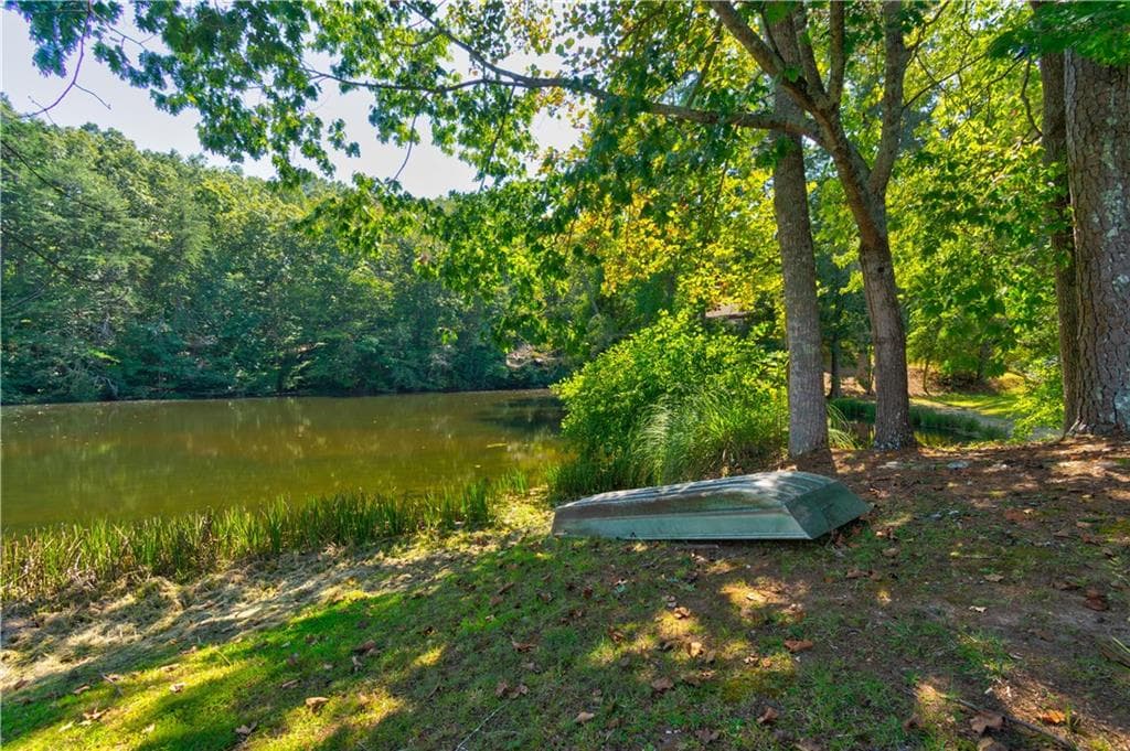 4 bedroom, 2 bathroom, 2,313 sq ft single family residence for sale at 434 Mill Creek Drive, Dawsonville, GA 30534 — photo 9