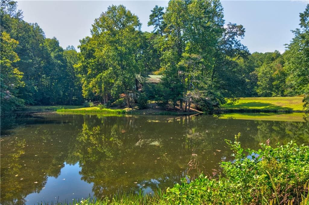 4 bedroom, 2 bathroom, 2,313 sq ft single family residence for sale at 434 Mill Creek Drive, Dawsonville, GA 30534 — photo 3