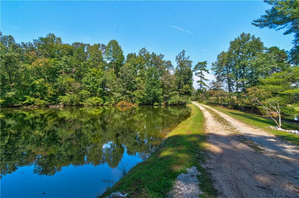 4 bedroom, 2 bathroom, 2,313 sq ft single family residence for sale at 434 Mill Creek Drive, Dawsonville, GA 30534 — photo 10