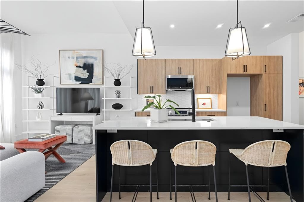 2 bedroom, 2 bathroom, 1,050 sq ft condominium for sale at 567 Ponce De Leon Avenue 504, Atlanta, GA 30308 — photo 9