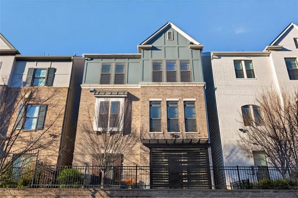 3 bedroom, 4 bathroom, 2,236 sq ft single family residence for sale at 513 Broadview Place, Atlanta, GA 30324 — photo 3