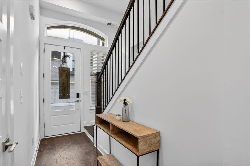 3 bedroom, 4 bathroom, 2,236 sq ft single family residence for sale at 513 Broadview Place, Atlanta, GA 30324 — photo 5