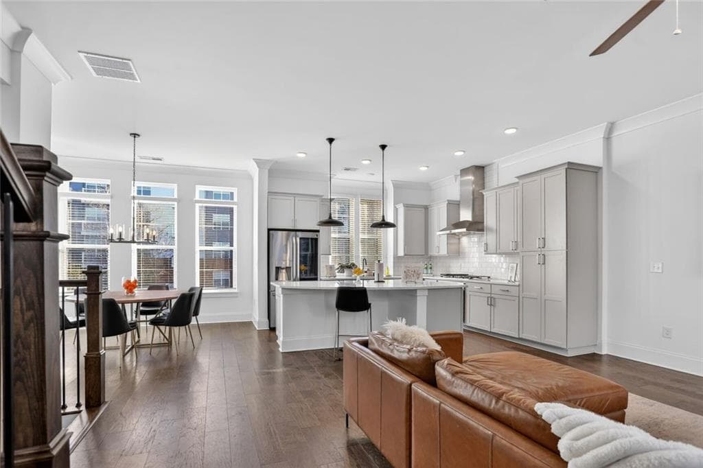 3 bedroom, 4 bathroom, 2,236 sq ft single family residence for sale at 513 Broadview Place, Atlanta, GA 30324 — photo 6