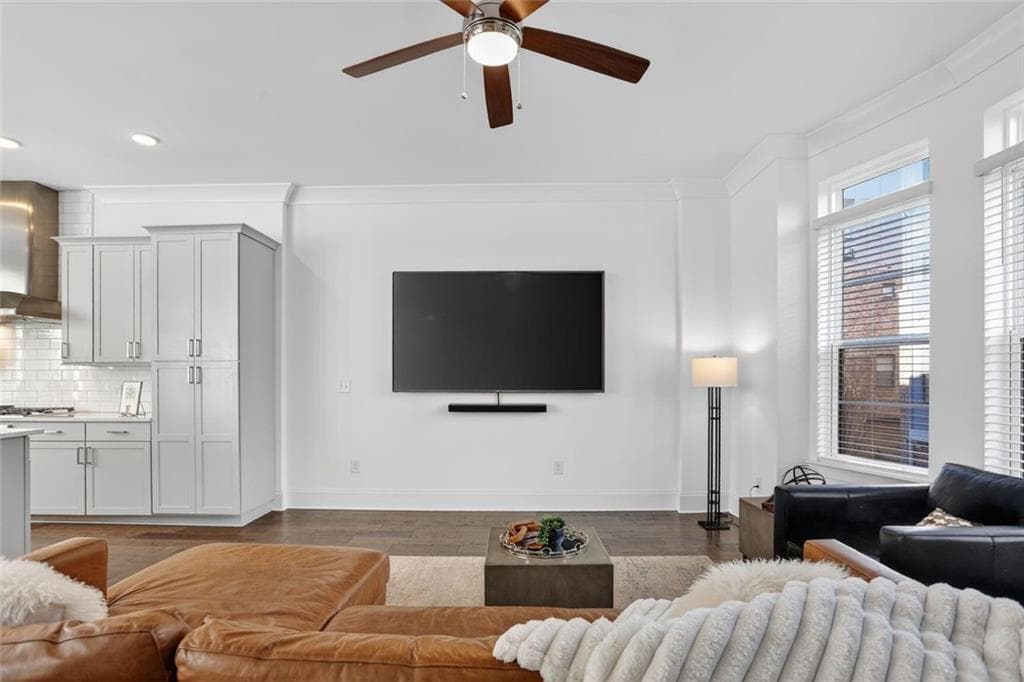 3 bedroom, 4 bathroom, 2,236 sq ft single family residence for sale at 513 Broadview Place, Atlanta, GA 30324 — photo 9