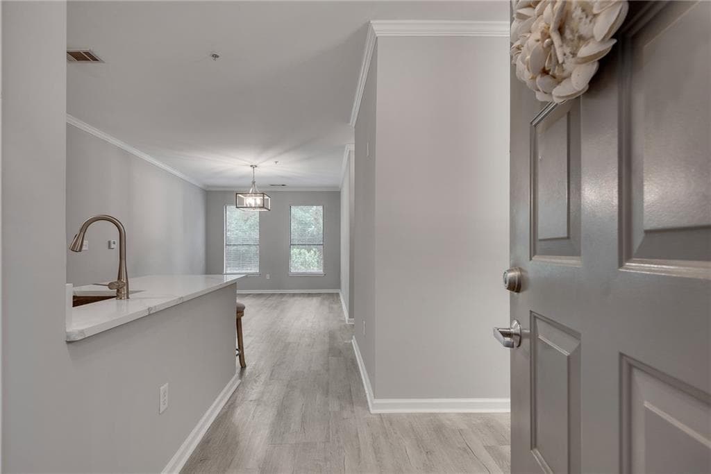 2 bedroom, 2 bathroom, 1,077 sq ft condominium for rent at 821 Ralph Mcgill Boulevard 3215, Atlanta, GA 30306 for $2,500 a month — photo 3