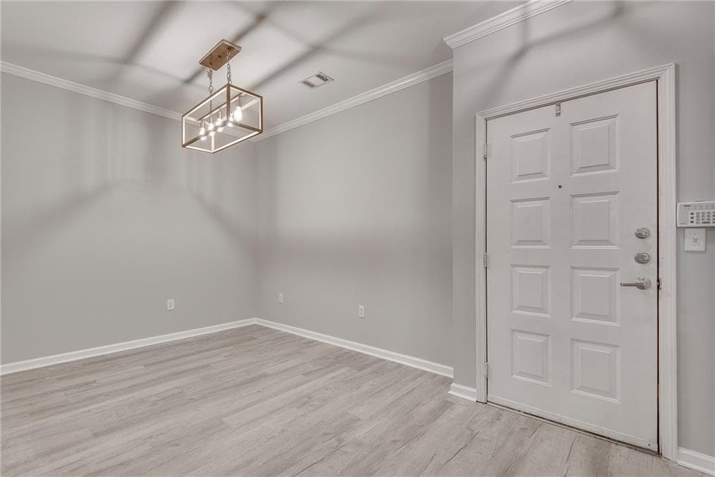 2 bedroom, 2 bathroom, 1,077 sq ft condominium for rent at 821 Ralph Mcgill Boulevard 3215, Atlanta, GA 30306 for $2,500 a month — photo 4