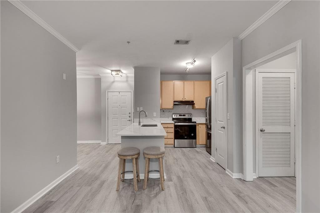 2 bedroom, 2 bathroom, 1,077 sq ft condominium for rent at 821 Ralph Mcgill Boulevard 3215, Atlanta, GA 30306 for $2,500 a month — photo 8