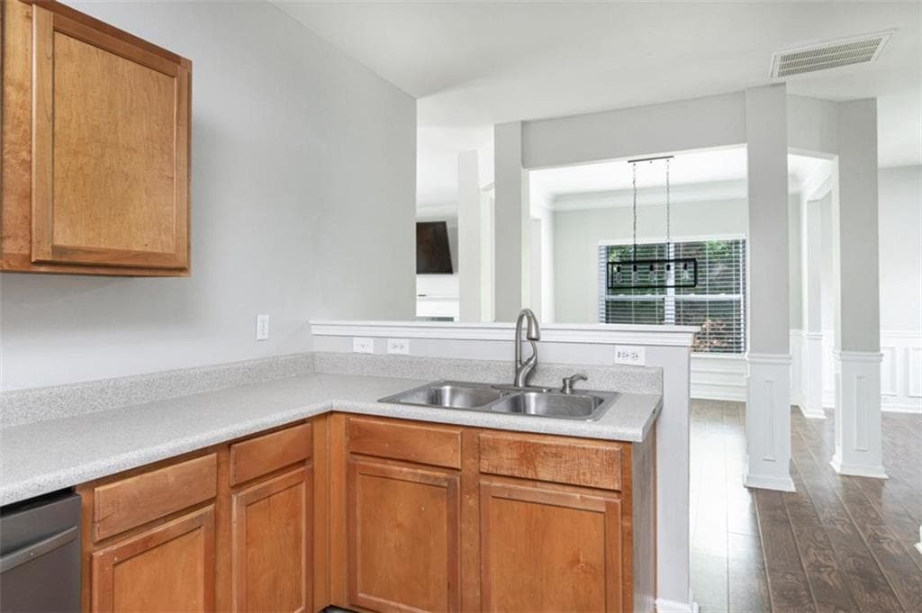 3 bedroom, 3 bathroom, 2,235 sq ft single family residence for rent at 310 Sugarberry Lane, Suwanee, GA 30024 for $2,500 a month — photo 7