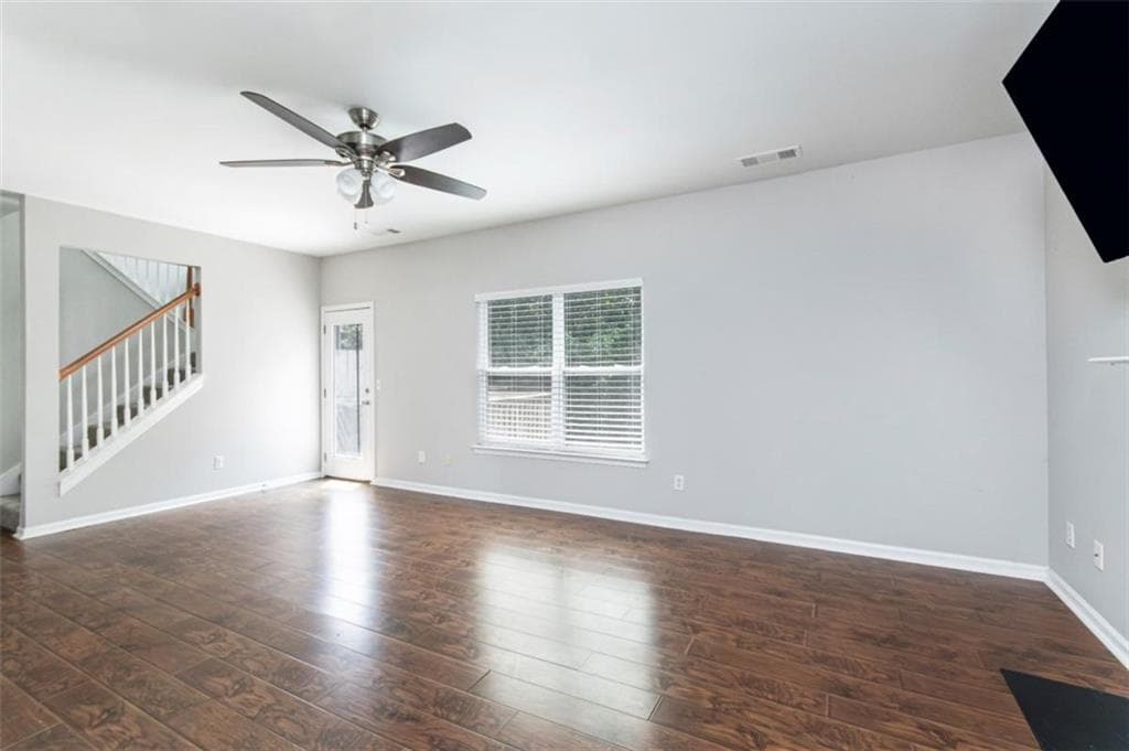 3 bedroom, 3 bathroom, 2,235 sq ft single family residence for rent at 310 Sugarberry Lane, Suwanee, GA 30024 for $2,500 a month — photo 9