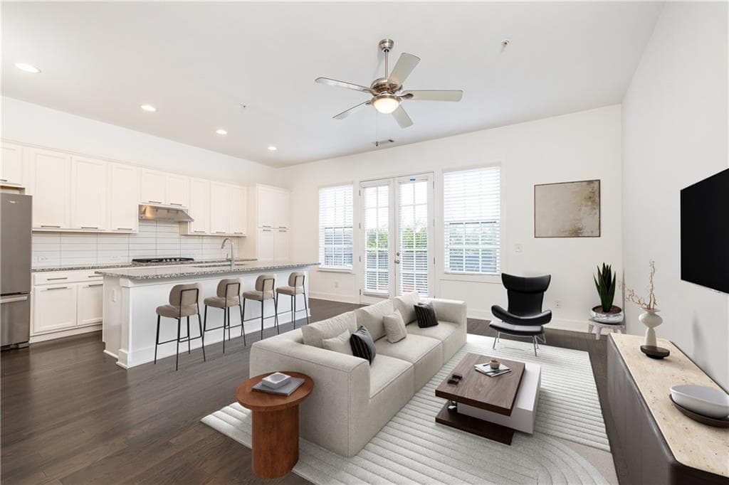 1 bedroom, 2 bathroom, 978 sq ft condominium for sale at 6678 Cadence Boulevard 74, Sandy Springs, GA 30328 — photo 3