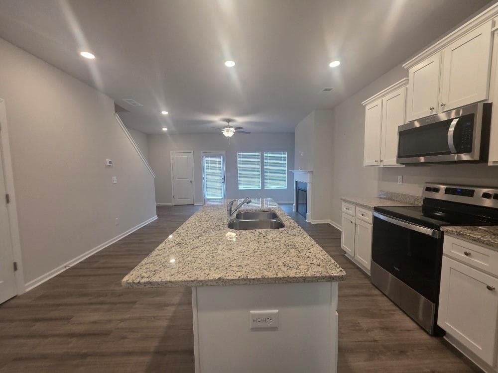 3 bedroom, 3 bathroom, 1,500 sq ft single family residence for rent at 4353 Smithgall Court, Union City, GA 30291 for $1,900 a month — photo 5